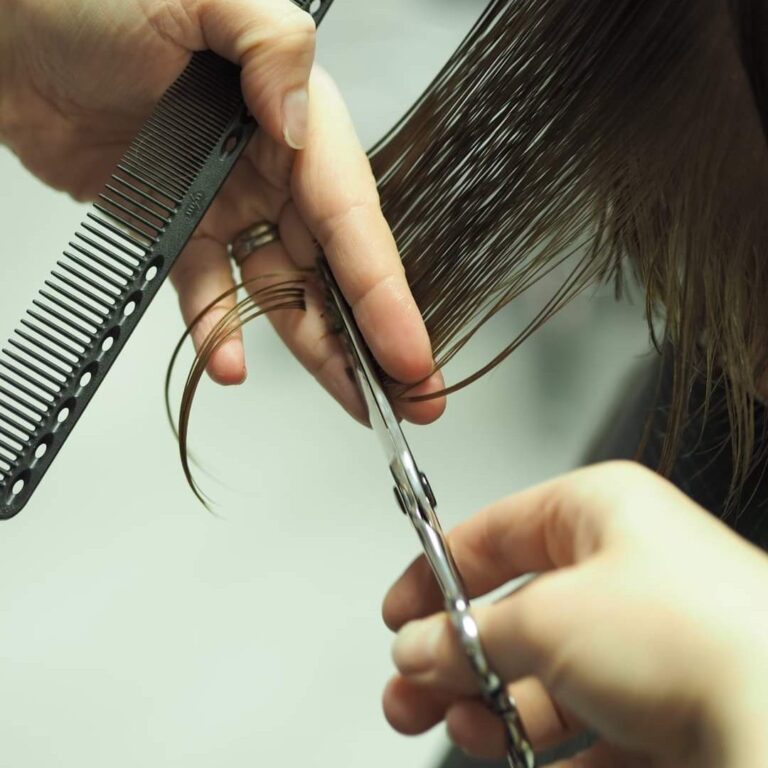 Kevään 2025 trendi­kampaukset